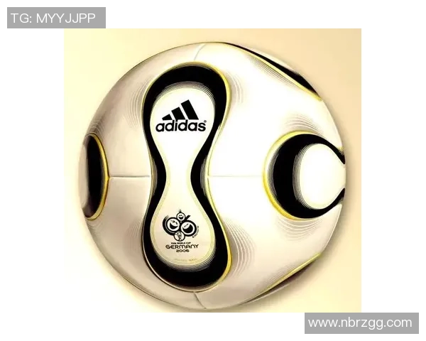 足球的形状与构造探秘：从经典黑白到现代设计的演变与影响